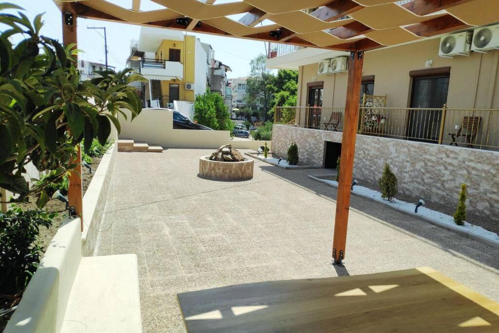 Theasis 5 Luxury Studio With Sea View 네오스마르마라스 외부 사진