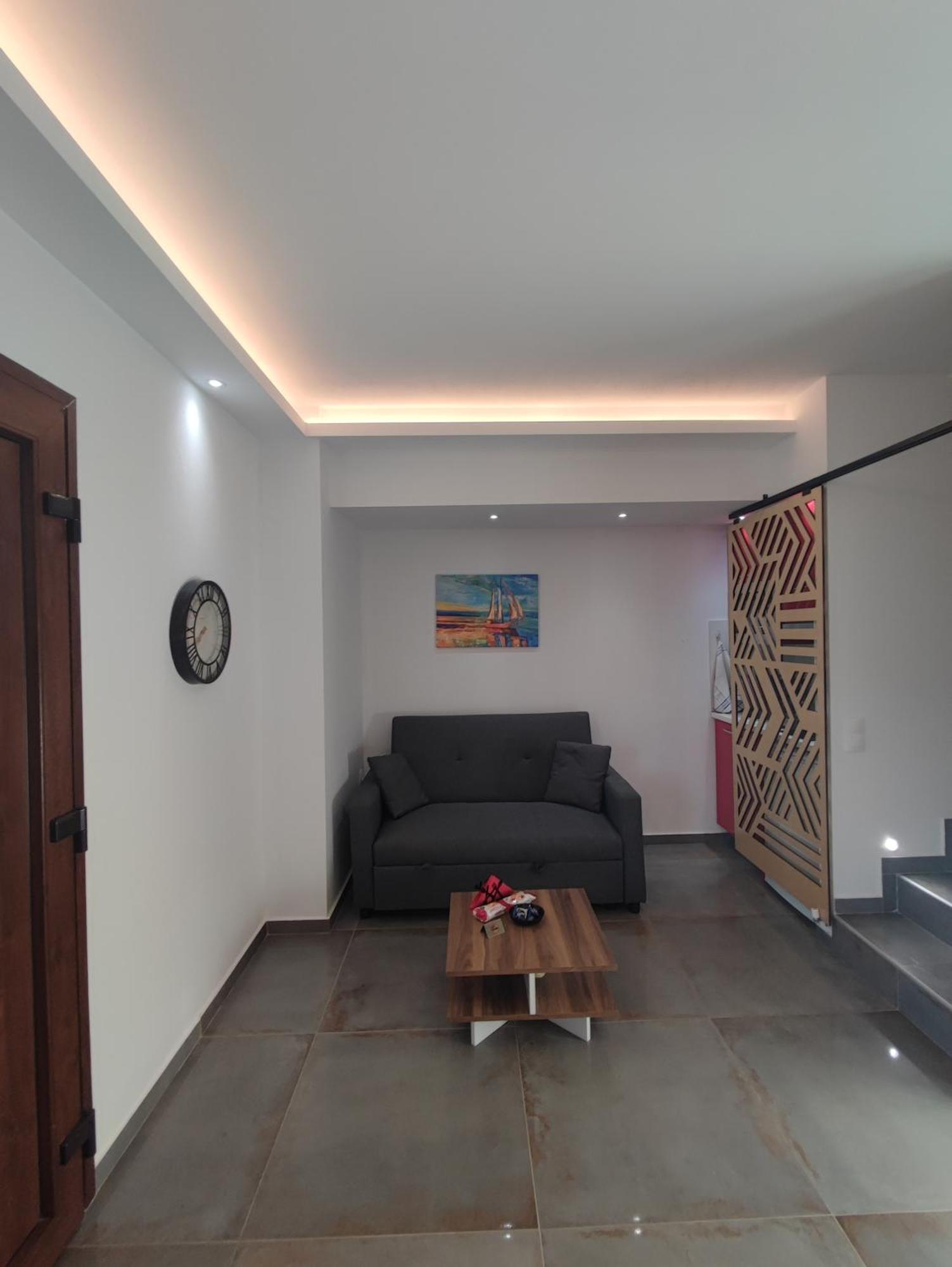 Theasis 5 Luxury Studio With Sea View 네오스마르마라스 외부 사진